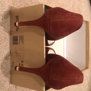 Michael Kors Kitten Heel